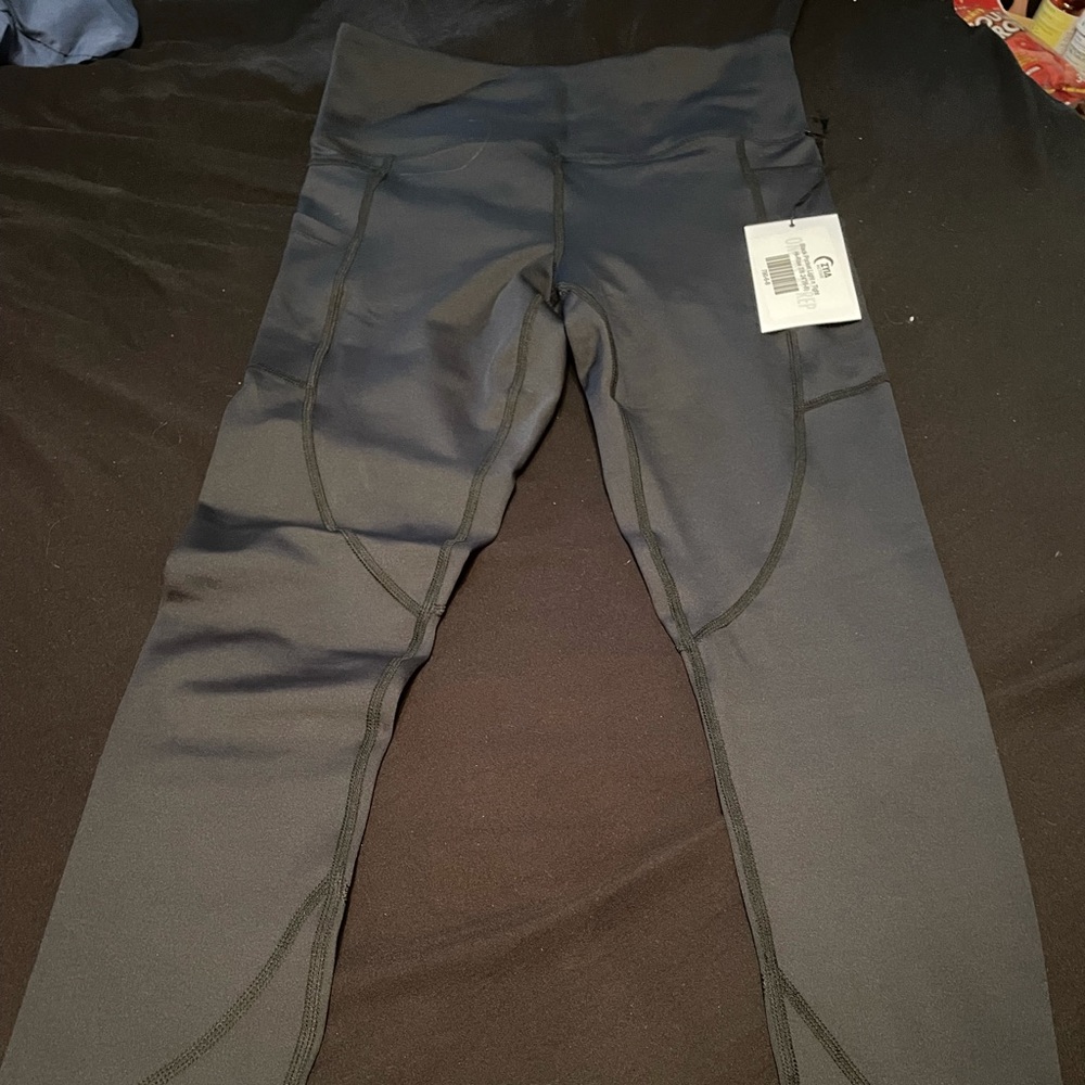 Light and tight leggings